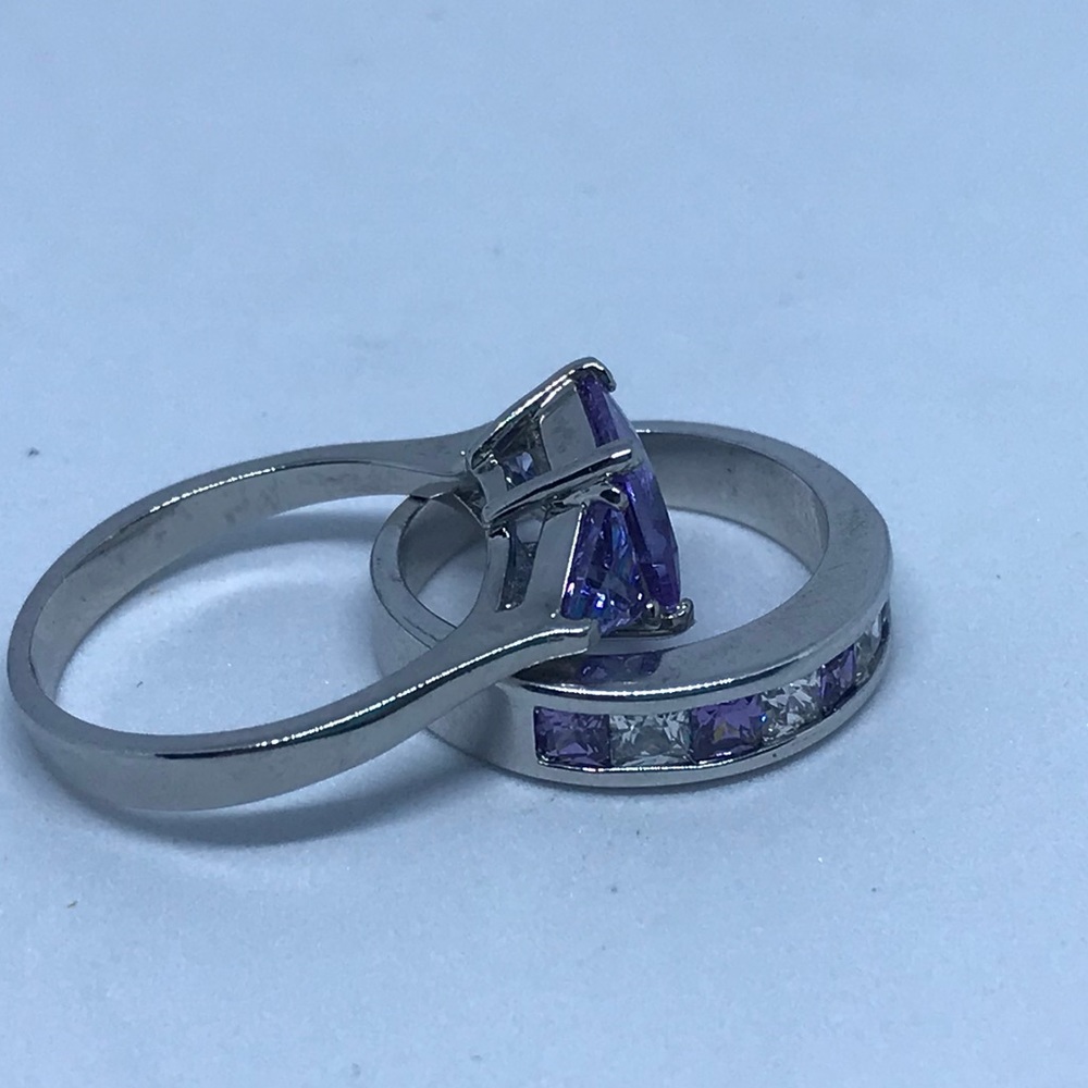 Double Ring Set! 🌈 - Picture 2 of 4